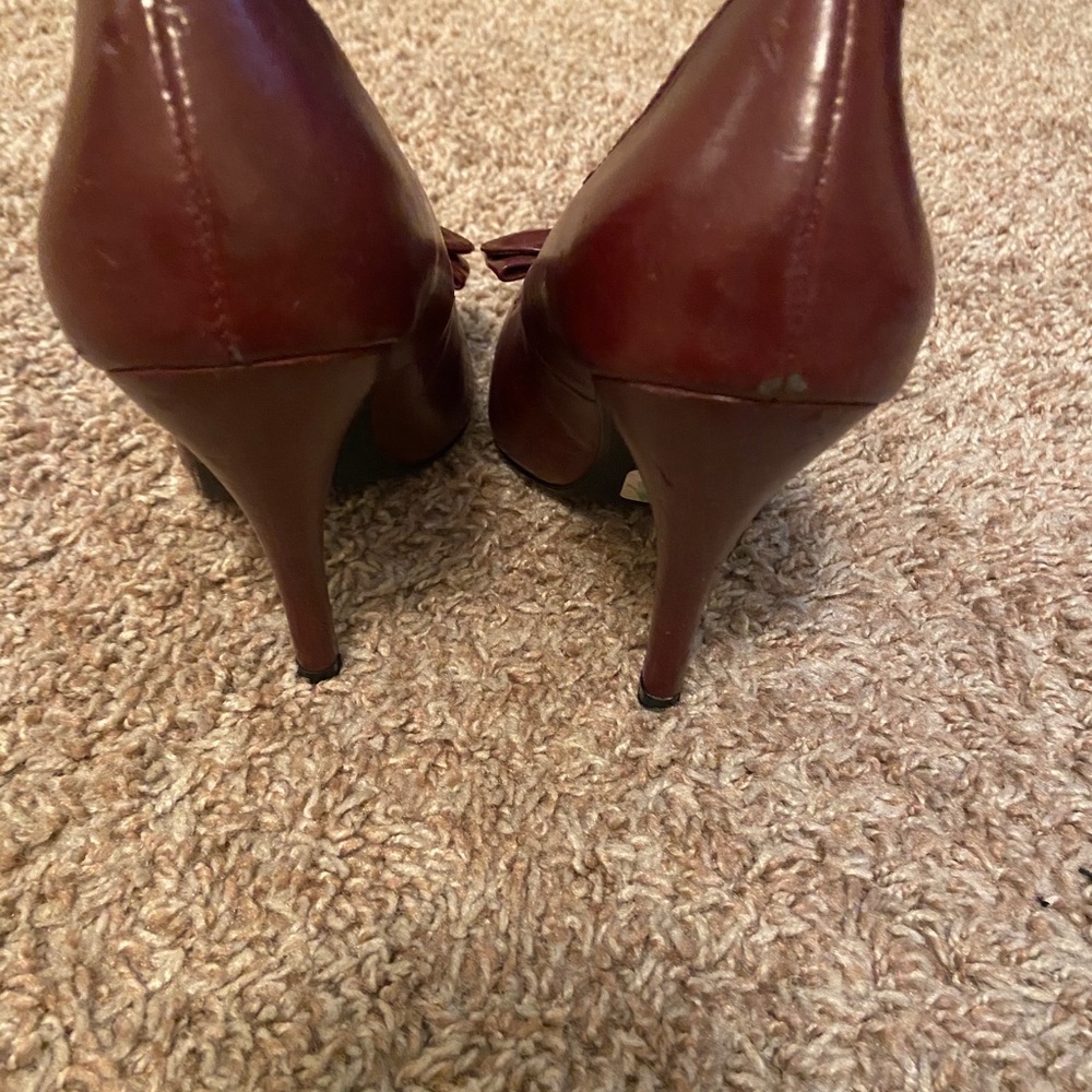 Pumps - Picture 3 of 5